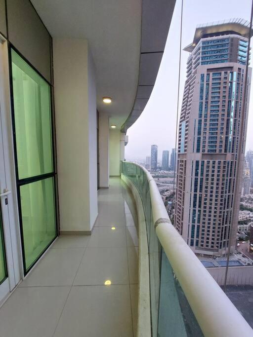 Elegant W/ Iconic View